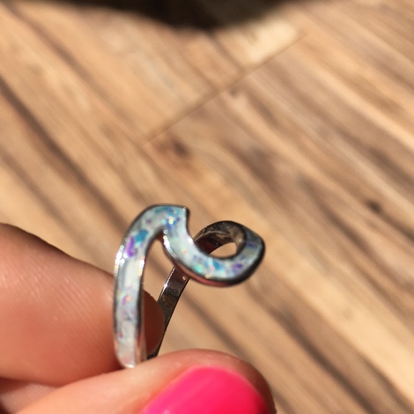 Ocean wave silver fire opal glitter ring Size 9, 8 - Picture 5 of 7